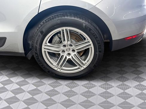 Used 2020 Porsche Macan S image 31