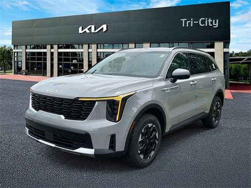 New 2025 Kia Sorento S image 2