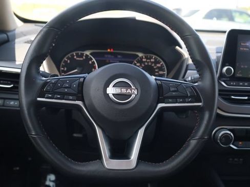 Certified 2025 Nissan Altima 2.5 SR FWD image 16