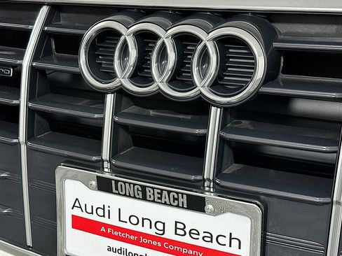 Used 2023 Audi Q5 2.0T Premium w/ Convenience Package image 15