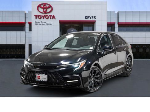 Certified 2025 Toyota Corolla SE FWD image 1