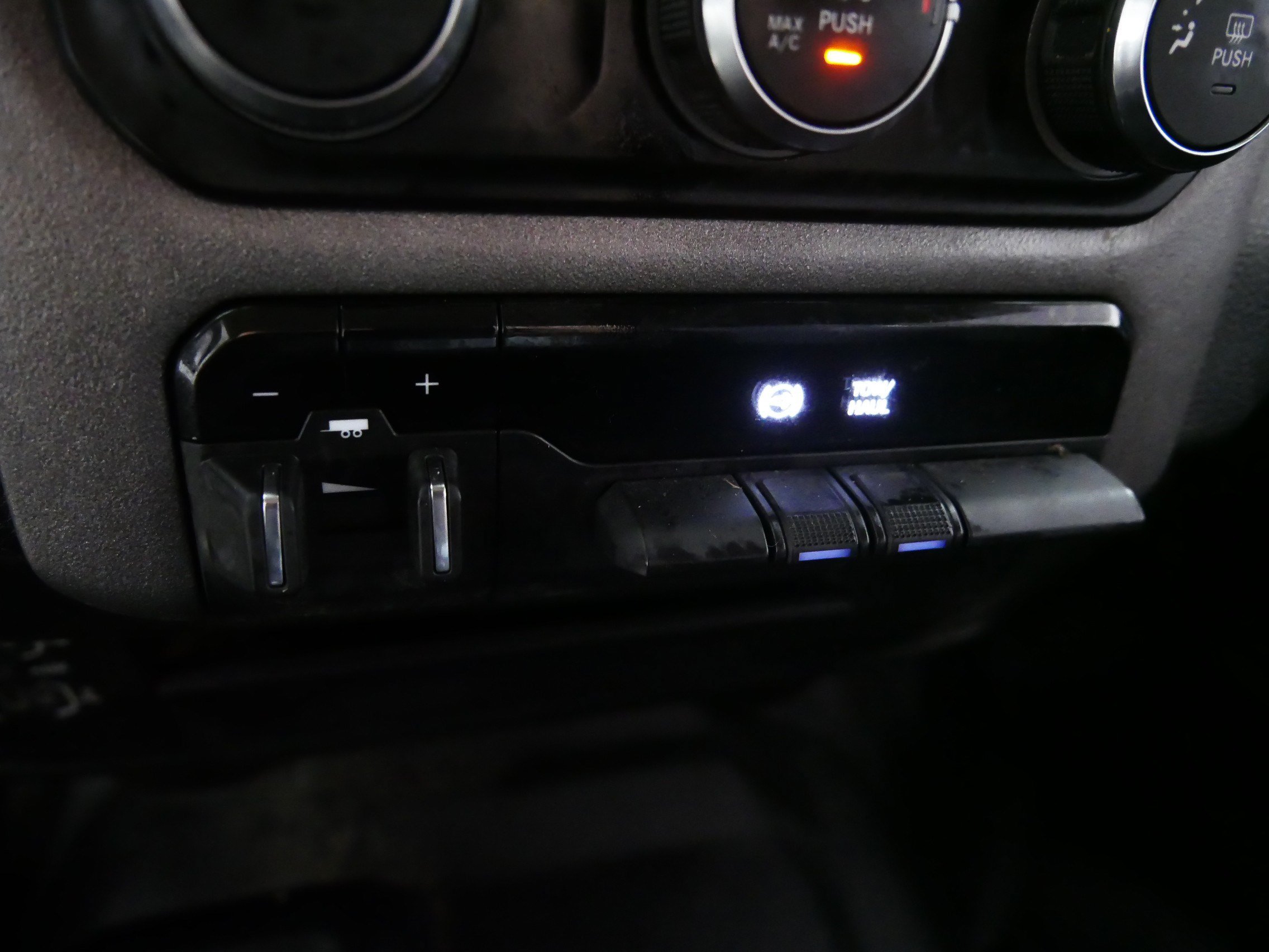 Used 2019 RAM 2500 Tradesman AWD/4WD image 31