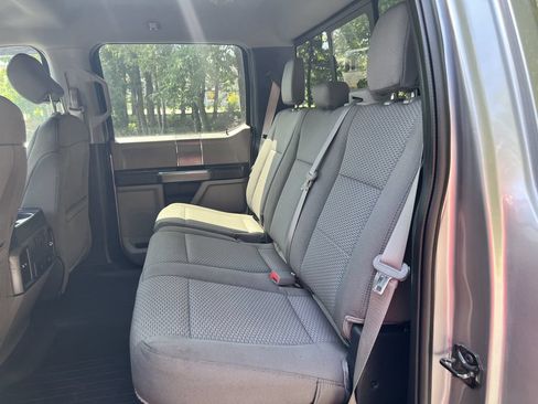 Used 2020 Ford F150 XLT w/ Equipment Group 302A Luxury AWD/4WD image 16