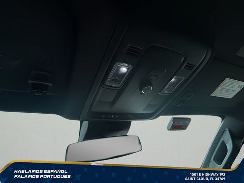 Certified 2025 Chevrolet Suburban Z71 AWD/4WD image 21