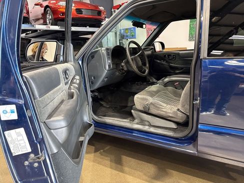 Used 2002 Chevrolet Blazer LS w/ Preferred Equipment Group image 79