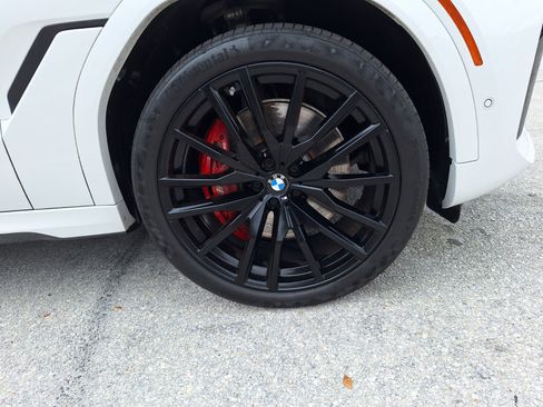 Used 2023 BMW X6 M50i w/ Executive Package image 17