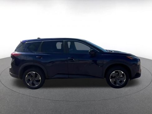 Used 2025 Nissan Rogue SV FWD image 16