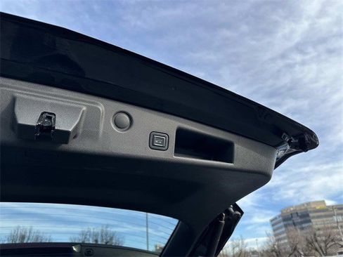 Used 2021 Chevrolet Equinox LT image 15