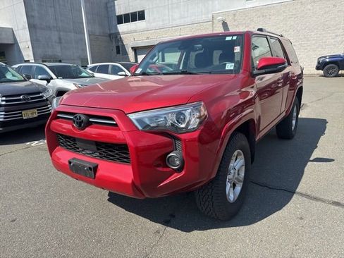 Certified 2022 Toyota 4Runner SR5 Premium w/ Moonroof Package AWD/4WD image 16