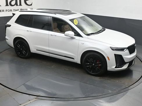 Used 2024 Cadillac XT6 Sport w/ LPO, Onyx Lite Package image 40