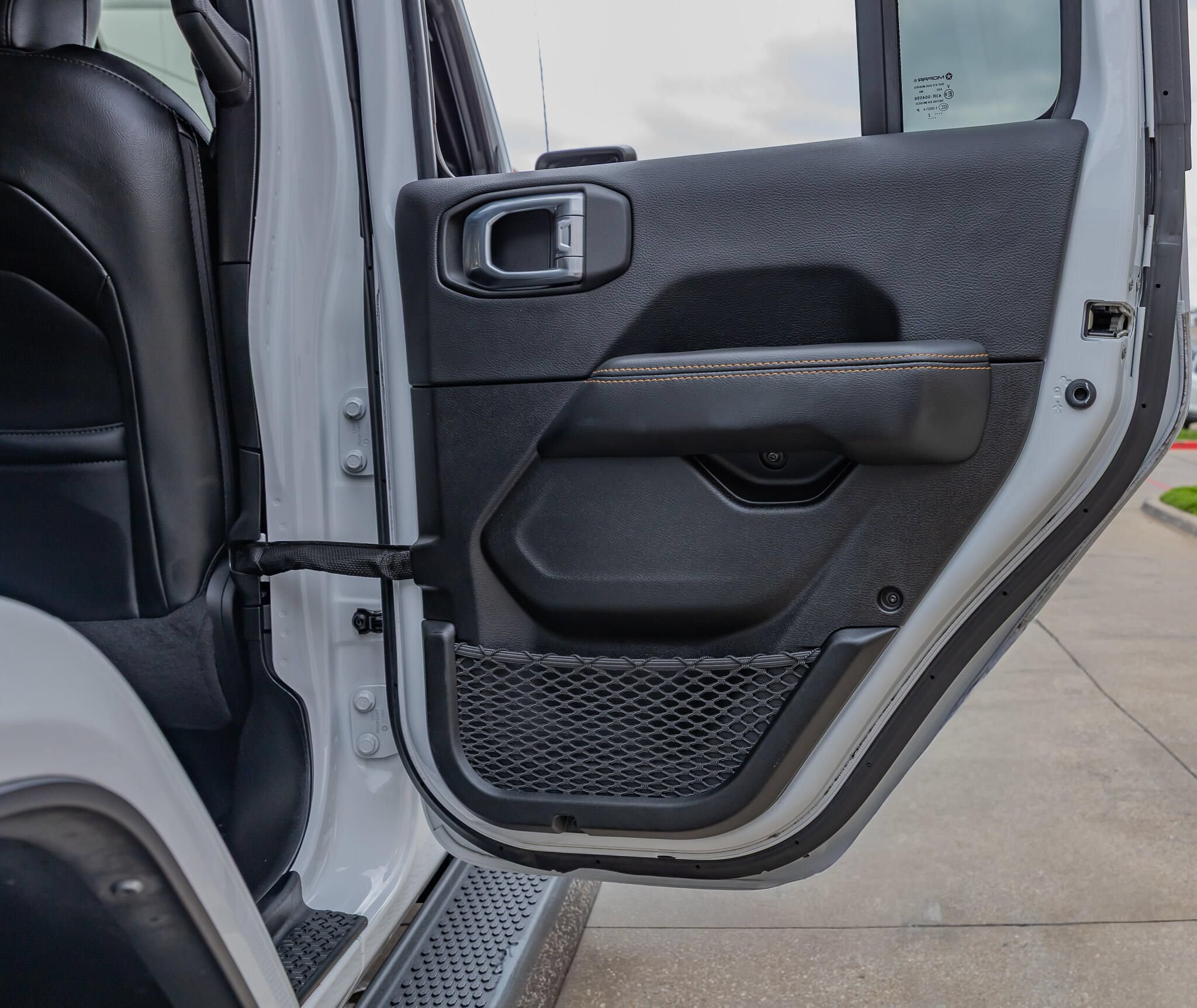 Used 2022 Jeep Wrangler Unlimited Sahara AWD/4WD image 45