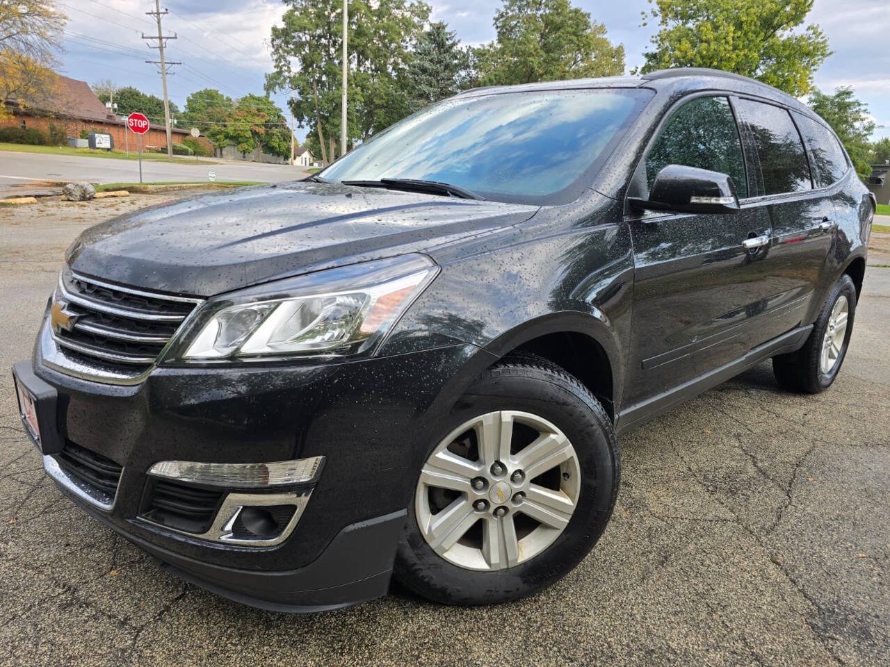 Used 2014 Chevrolet Traverse LT FWD image 1