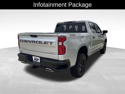 Used 2021 Chevrolet Silverado 1500 Custom Trail Boss w/ LPO, Dark Essentials Package AWD/4WD image 8