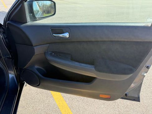 Used 2006 Honda Accord VP image 19