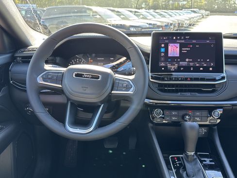 New 2026 Jeep Compass Latitude image 27