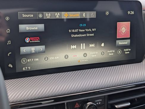 Used 2025 Nissan Kicks SR FWD image 36