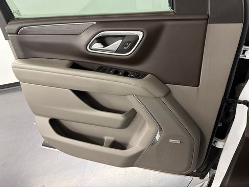 Used 2023 Chevrolet Tahoe LT w/ Luxury Package RWD image 22