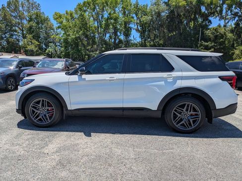 Used 2025 Ford Explorer ST AWD/4WD image 7