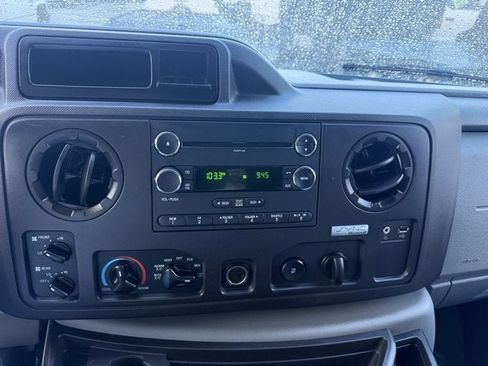 Used 2011 Ford E-350 and Econoline 350 XLT image 18