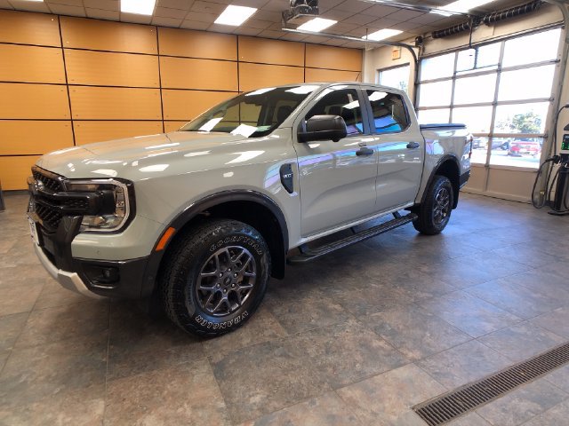 Used 2024 Ford Ranger XLT w/ Technology Package AWD/4WD image 3