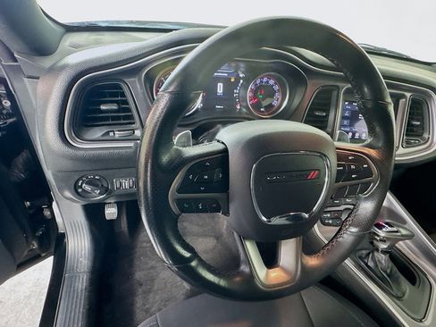 Used 2019 Dodge Challenger R/T w/ Driver Convenience Group image 11