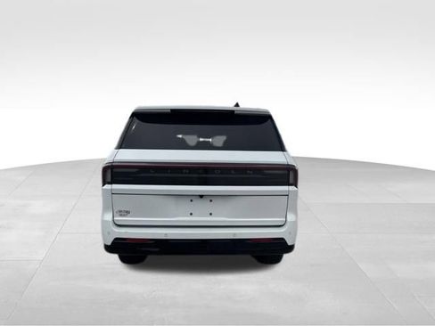 Used 2025 Lincoln Navigator L Reserve AWD/4WD image 6
