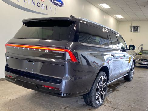 New 2026 Lincoln Navigator L Reserve image 10