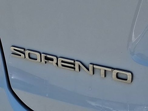 Used 2016 Kia Sorento FWD image 27