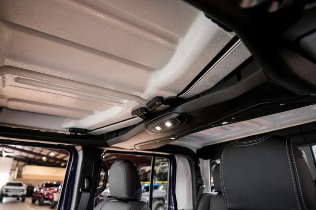 Used 2026 Jeep Gladiator Sport AWD/4WD image 19