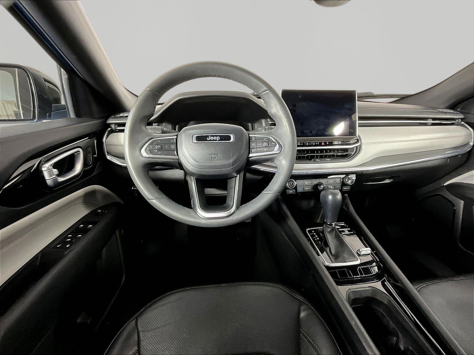 Used 2023 Jeep Compass Limited w/ Elite Group AWD/4WD image 8