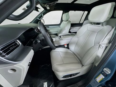 New 2026 Jeep Grand Wagoneer L Limited AWD/4WD image 22