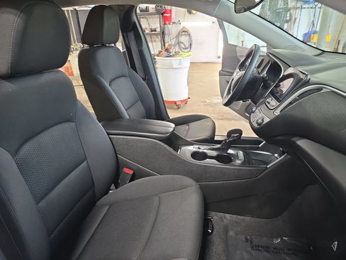Used 2023 Chevrolet Malibu LT FWD image 10