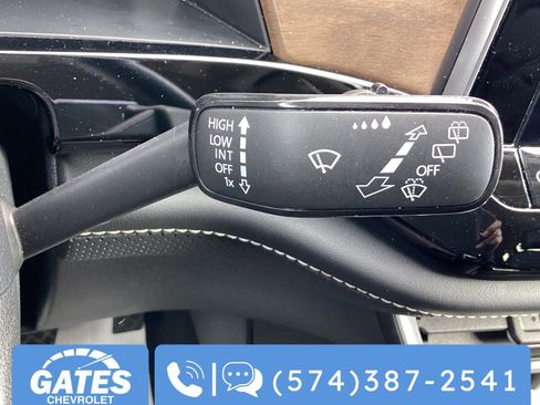 Used 2024 Volkswagen Atlas SE image 28