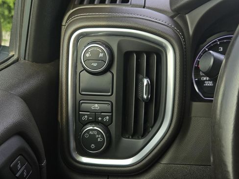 Used 2019 Chevrolet Silverado 1500 LT w/ Texas Edition RWD image 25