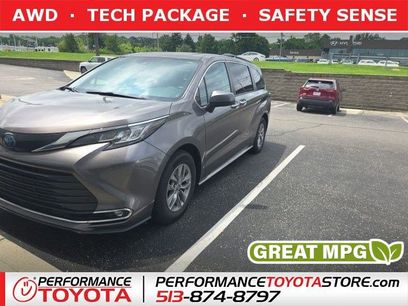 Used 2022 Toyota Sienna XLE