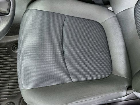 Used 2022 Toyota RAV4 LE AWD/4WD image 20