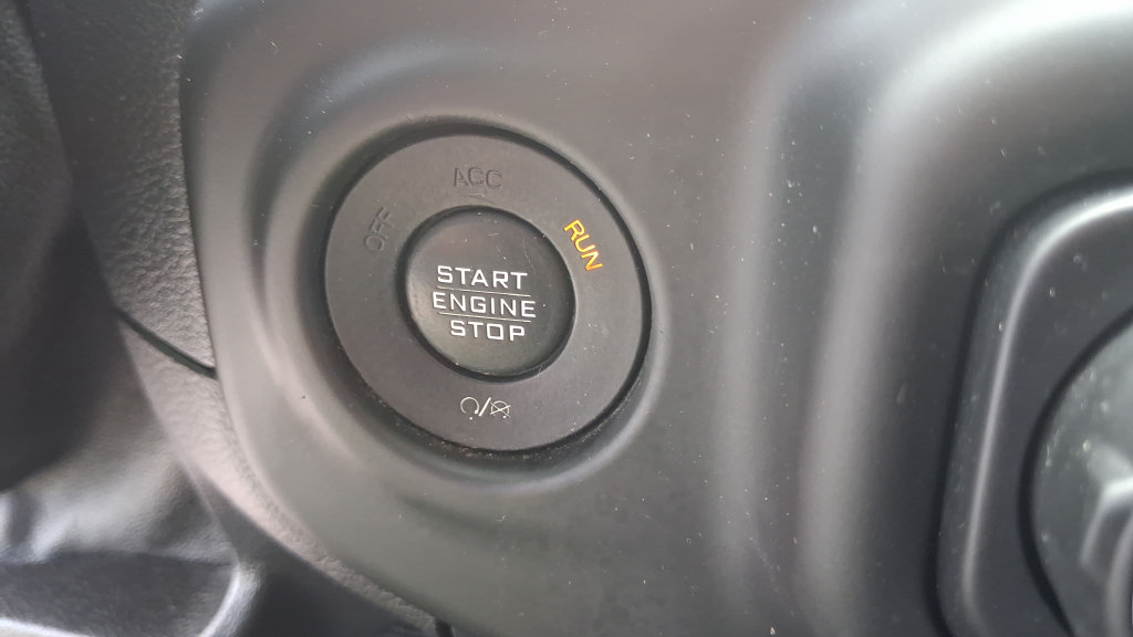 Used 2018 Jeep Wrangler Unlimited Rubicon w/ Dual Top Group AWD/4WD image 30
