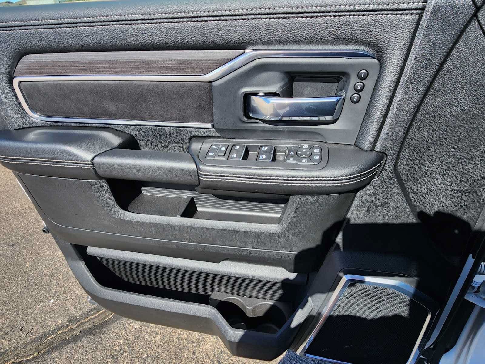 New 2026 RAM 2500 Laramie w/ Sport Appearance Package AWD/4WD image 14