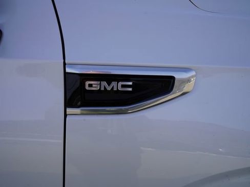 Used 2023 GMC Yukon Denali w/ Advanced Technology Package AWD/4WD image 92