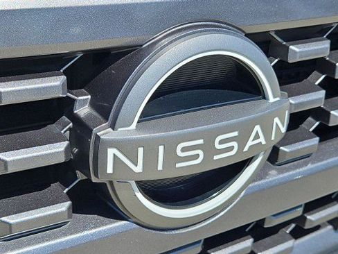 Used 2025 Nissan Frontier SV RWD image 30