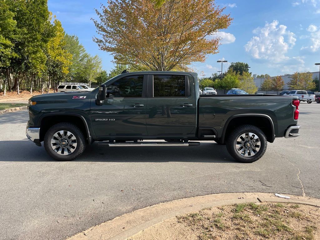 Used 2026 Chevrolet Silverado 2500 LT w/ All Star Edition AWD/4WD image 4