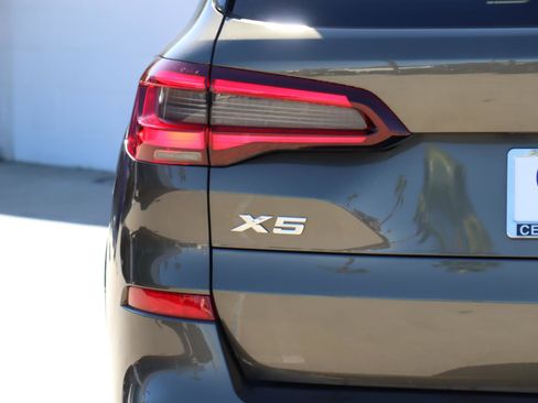 Certified 2023 BMW X5 xDrive45e w/ Executive Package image 5