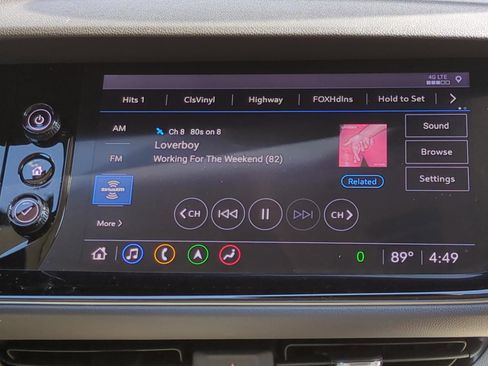 Used 2021 Buick Envision Avenir w/ Technology Package II FWD image 17