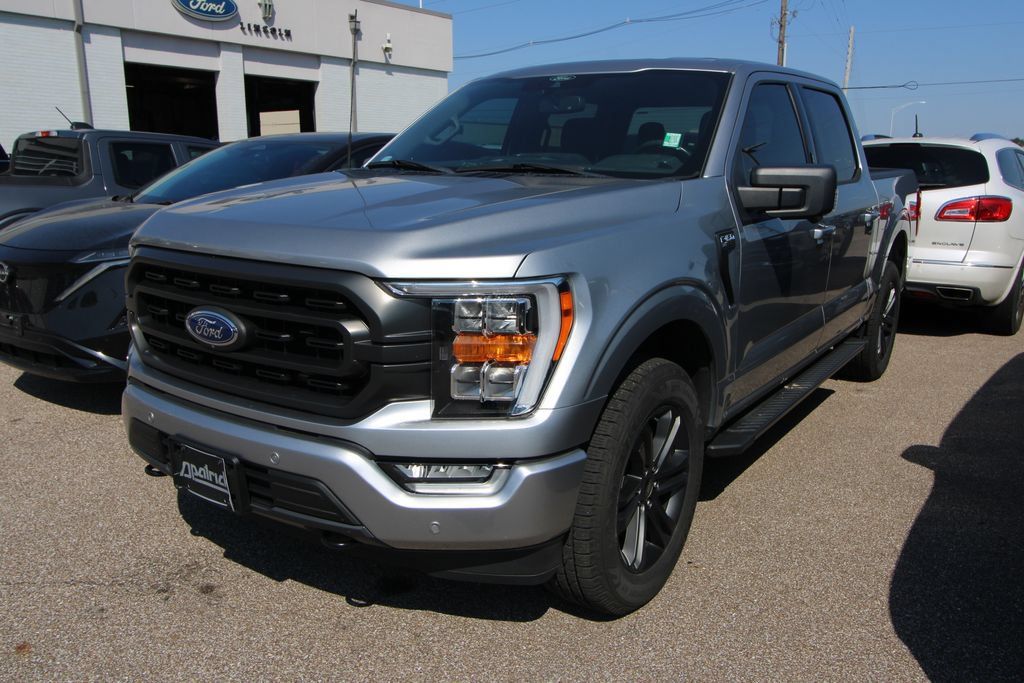 Used 2022 Ford F150 XLT w/ Equipment Group 302A High AWD/4WD image 4