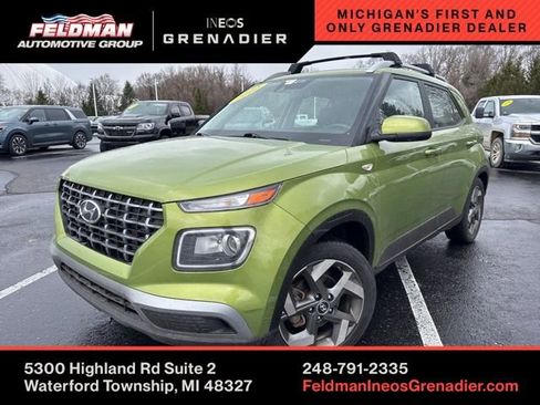 Used 2022 Hyundai Venue SEL image 1
