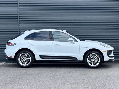 Used 2022 Porsche Macan AWD/4WD image 8