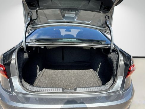 Used 2019 Volkswagen Jetta SE image 11