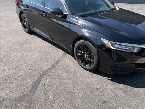 Used 2018 Honda Accord LX image 6