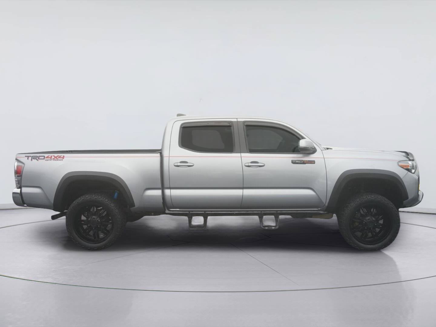 Used 2021 Toyota Tacoma TRD Off-Road AWD/4WD image 5