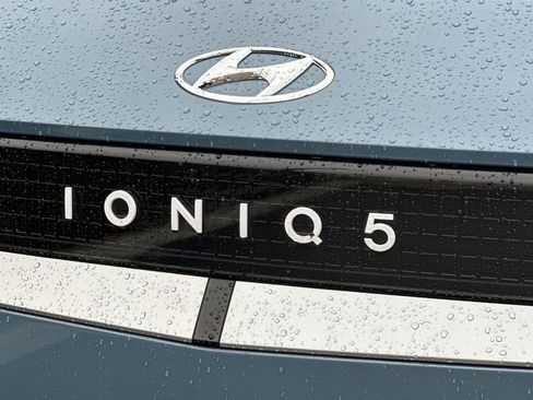 Used 2024 Hyundai Ioniq 5 SEL image 32